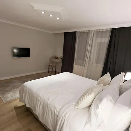 Chic & Large 3-bedroom Flat In Sisli, Osmanbey Apartman