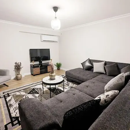 Chic & Large 3-bedroom Flat In Sisli, Osmanbey * Isztambul