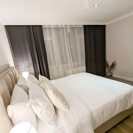 Chic & Large 3-bedroom Flat In Sisli, Osmanbey 이스탄불